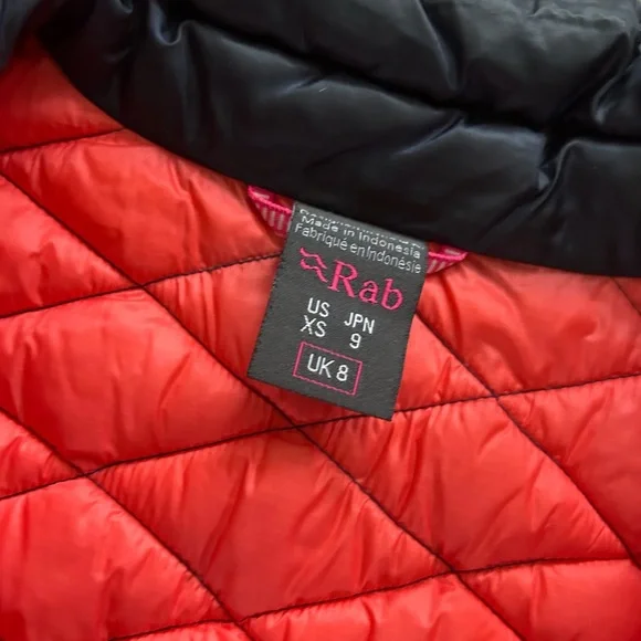 Women's Navy Rab Down Vest - Picture 4 of 4